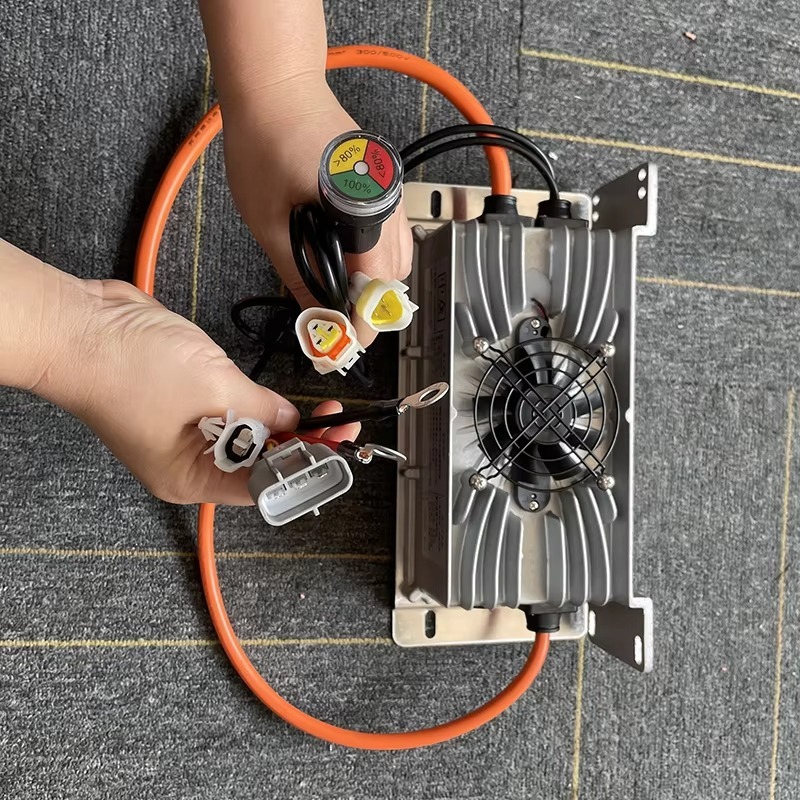 48V 60V 72V 80V リチウムイオン Lifepo - 72V 15A Fast Charger のレビューと価格